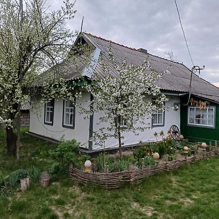 Медова Садиба Subbotiv Zewnętrze zdjęcie